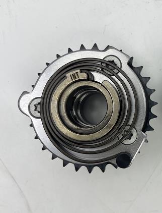 -camshaft-adjuster-lr121815-4