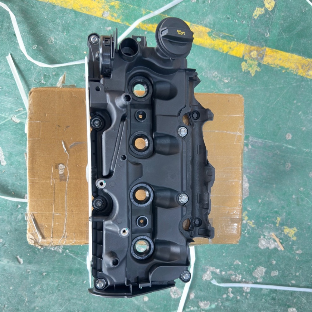 -valve-cover-05l103469c-2