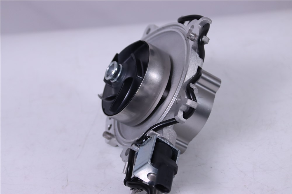 2.0t-diesel-new-aj200-204dtd-dta-water-pump-lr127859-10