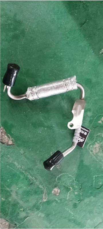 audi-pipe-06h121497d