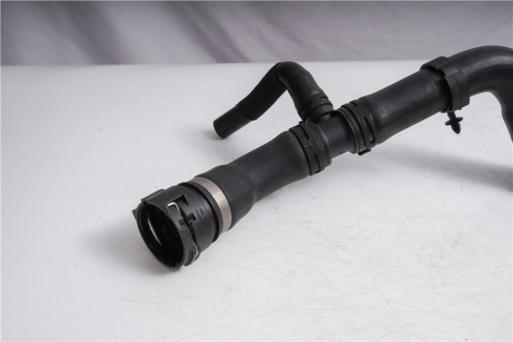audi-pipe-4l0121051b-8
