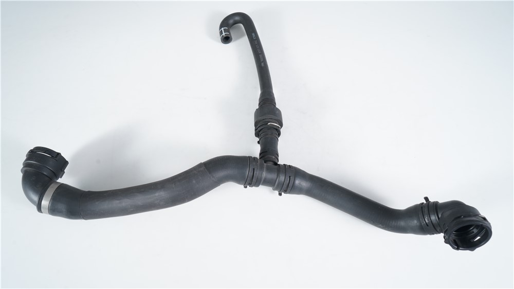 audi-pipe-5n0122101r-2