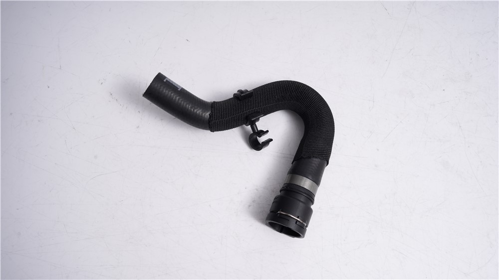 audi-pipe-7l8121073c-4