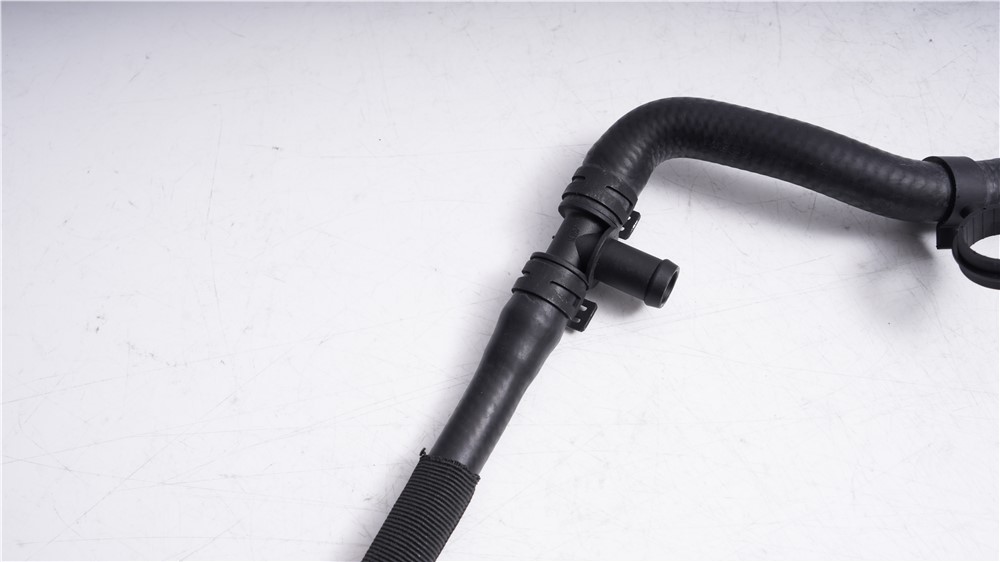 audi-pipe-7l8121073d-10