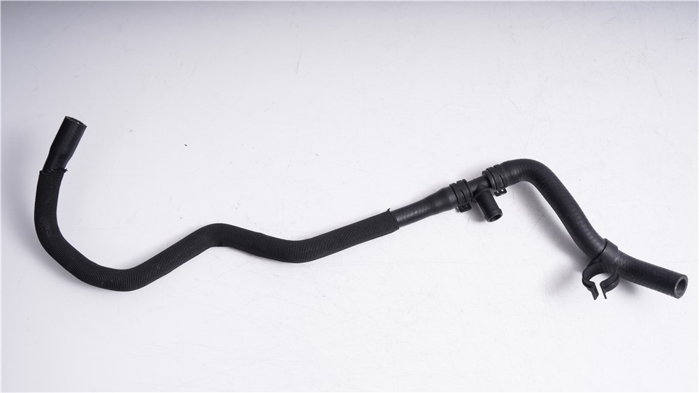 audi-pipe-7l8121073d-4