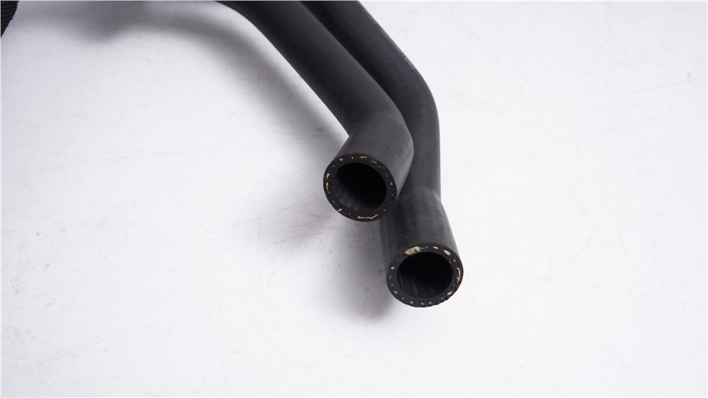 audi-pipe-7l8122073e-10