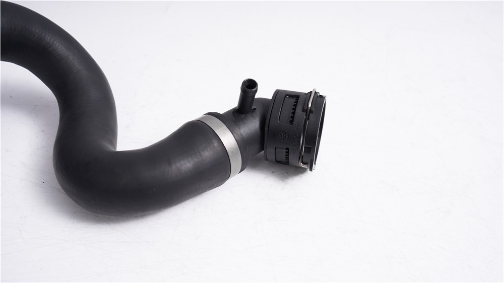 audi-pipe-7l8122101d-8