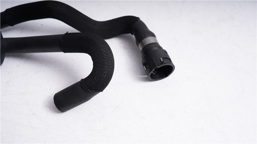 audi-pipe-8kd819350-6