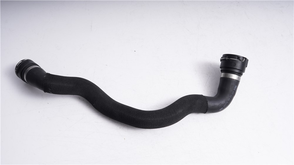 audi-pipe-8r0121101-4