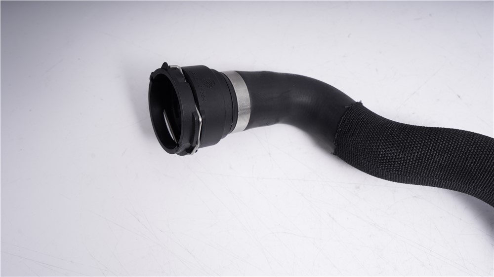 audi-pipe-8r0121101-8
