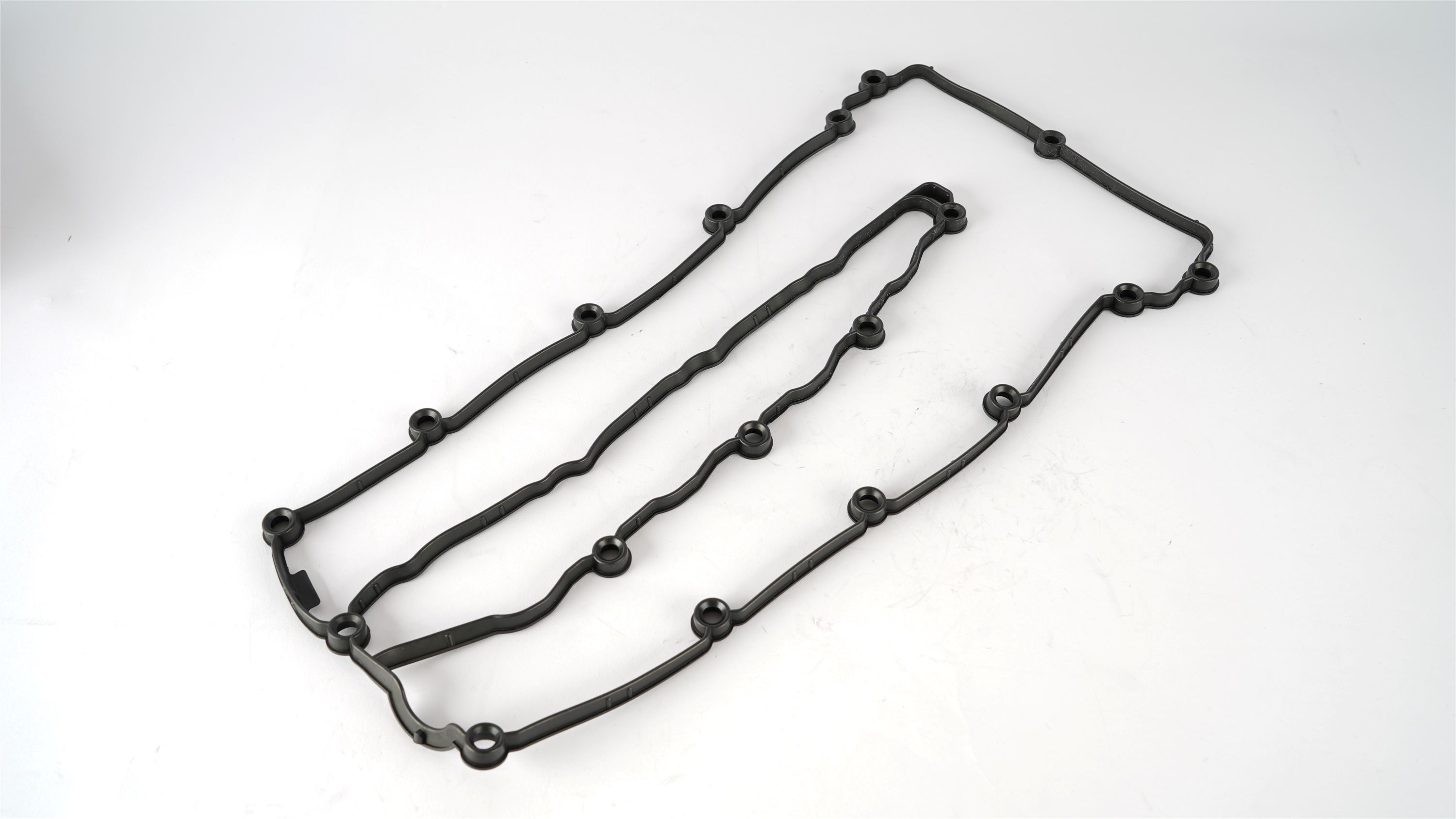 benz-651-new-valve-cover-gasket-a6510160321-2