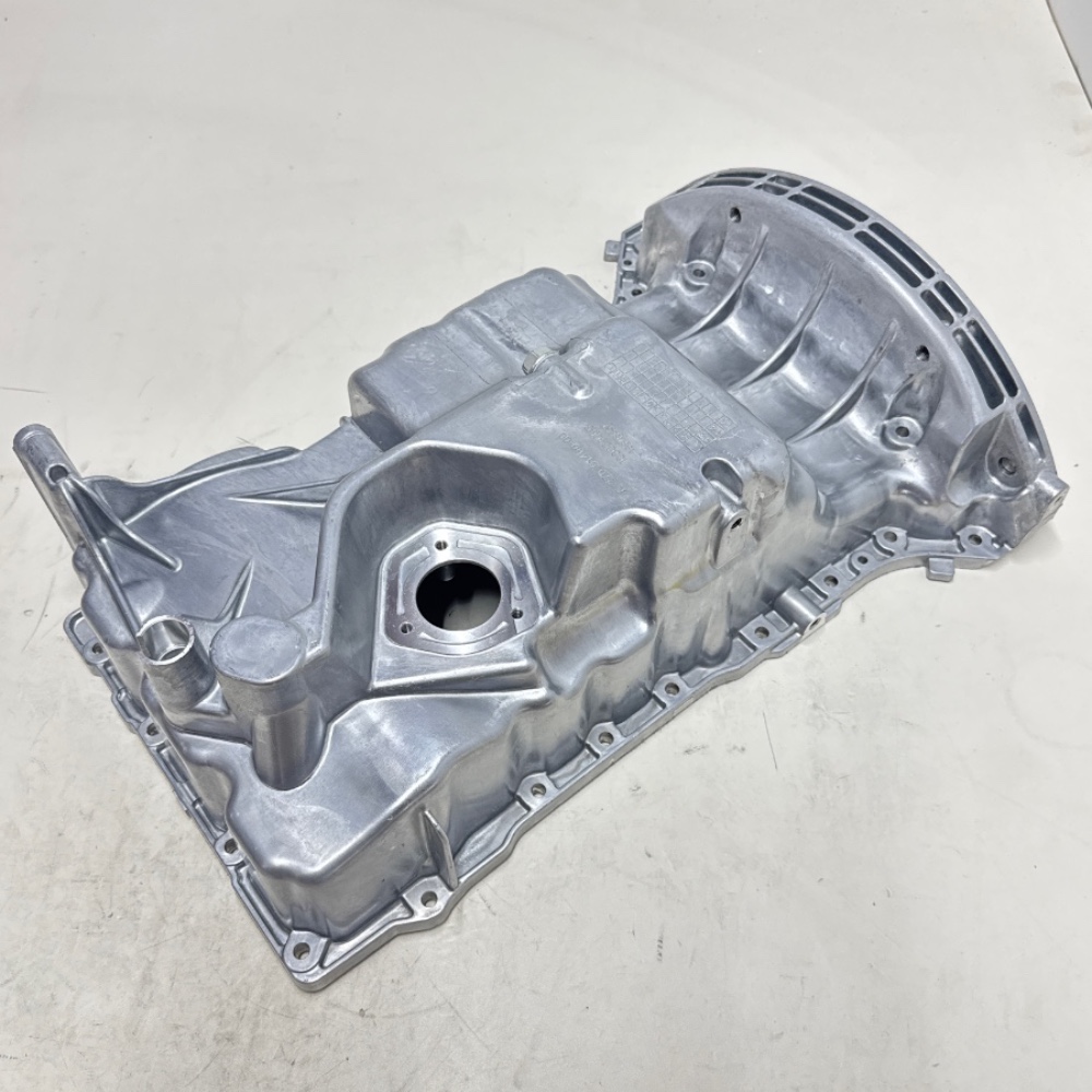Oil pan (aluminum) A2700100113 for BENZ M270