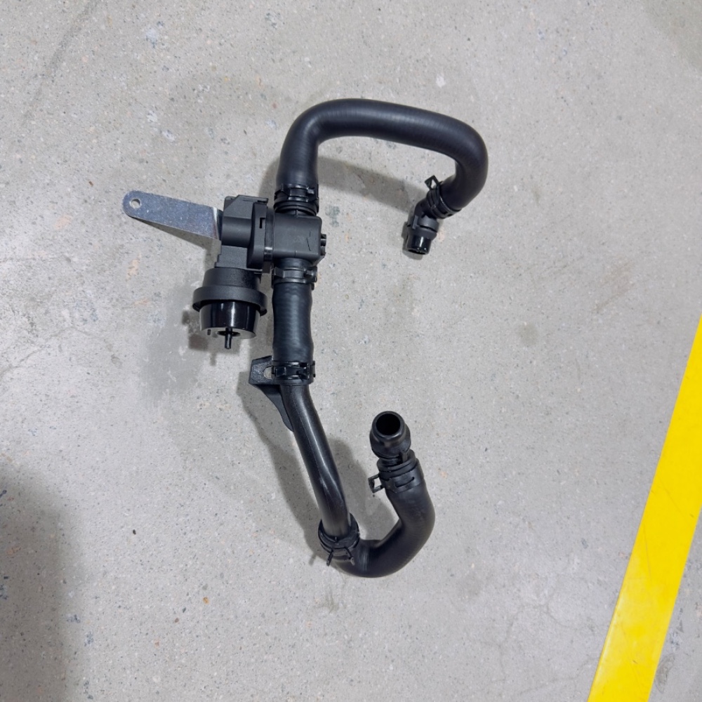 benz-m274-pipe-with-warm-air-valve-a2742002451-2