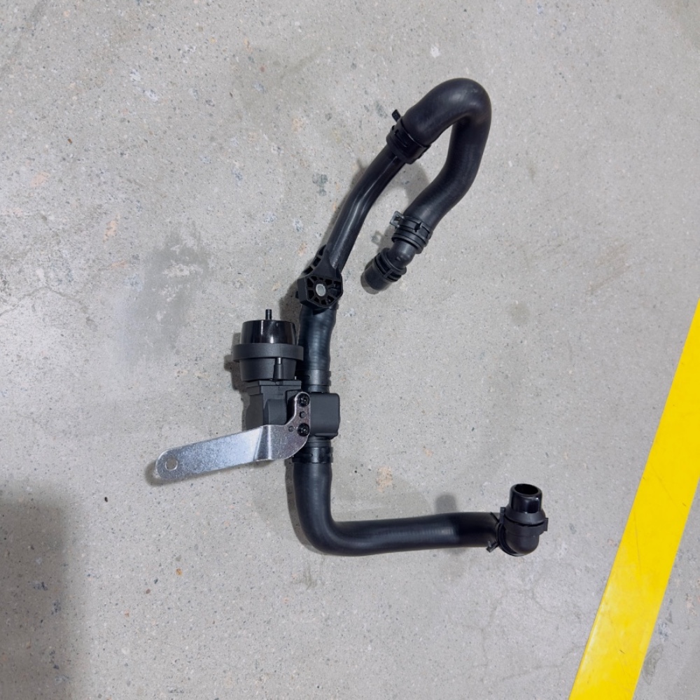 benz-m274-pipe-with-warm-air-valve-a2742002451-4