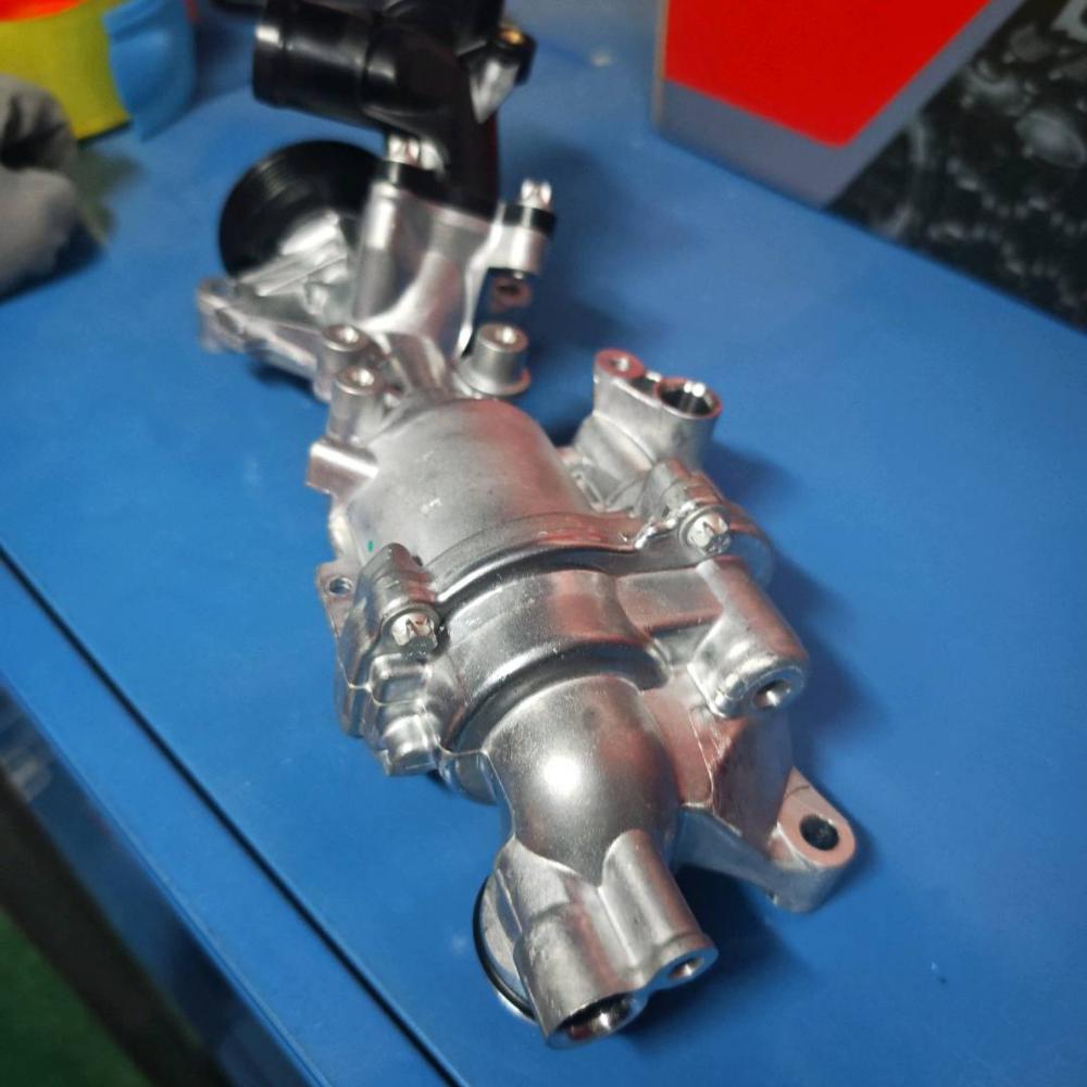benz-m274.920-water-pump-a2742000900-8