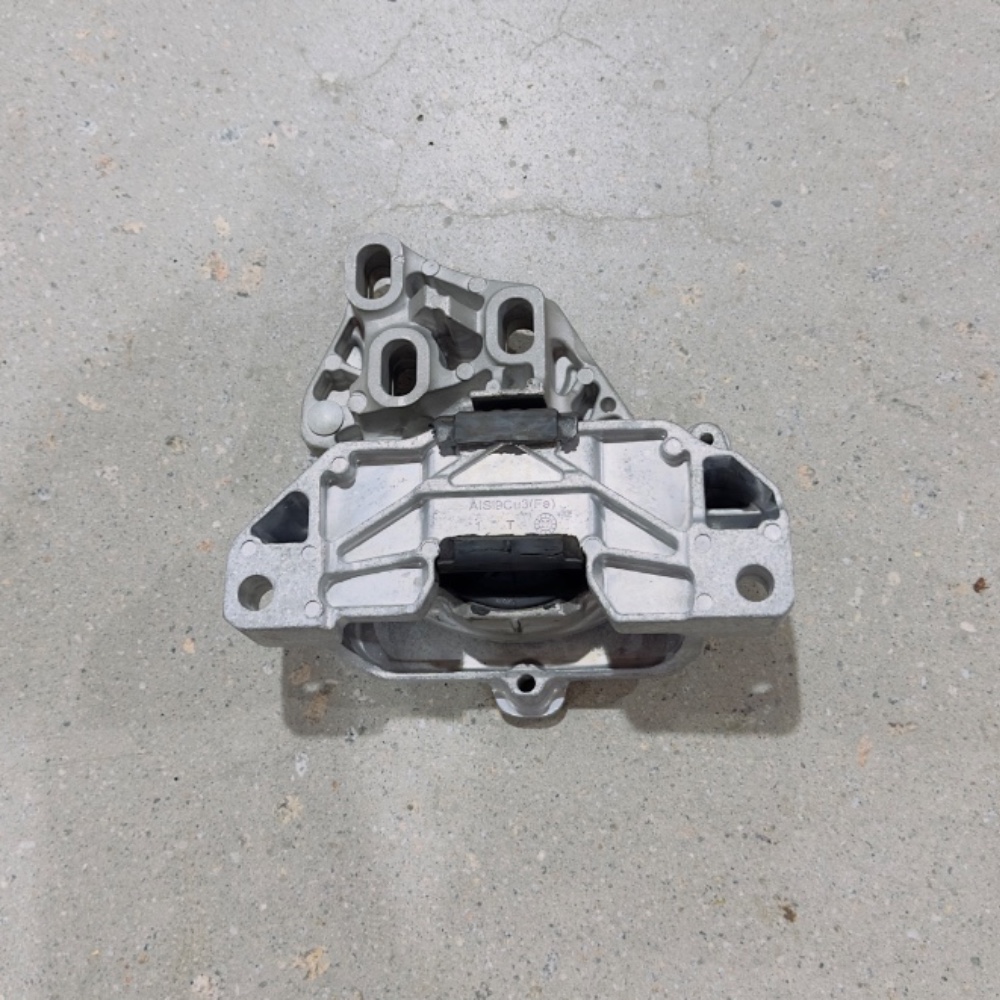 benz-m282.914-engine-mount-a2472403100-10