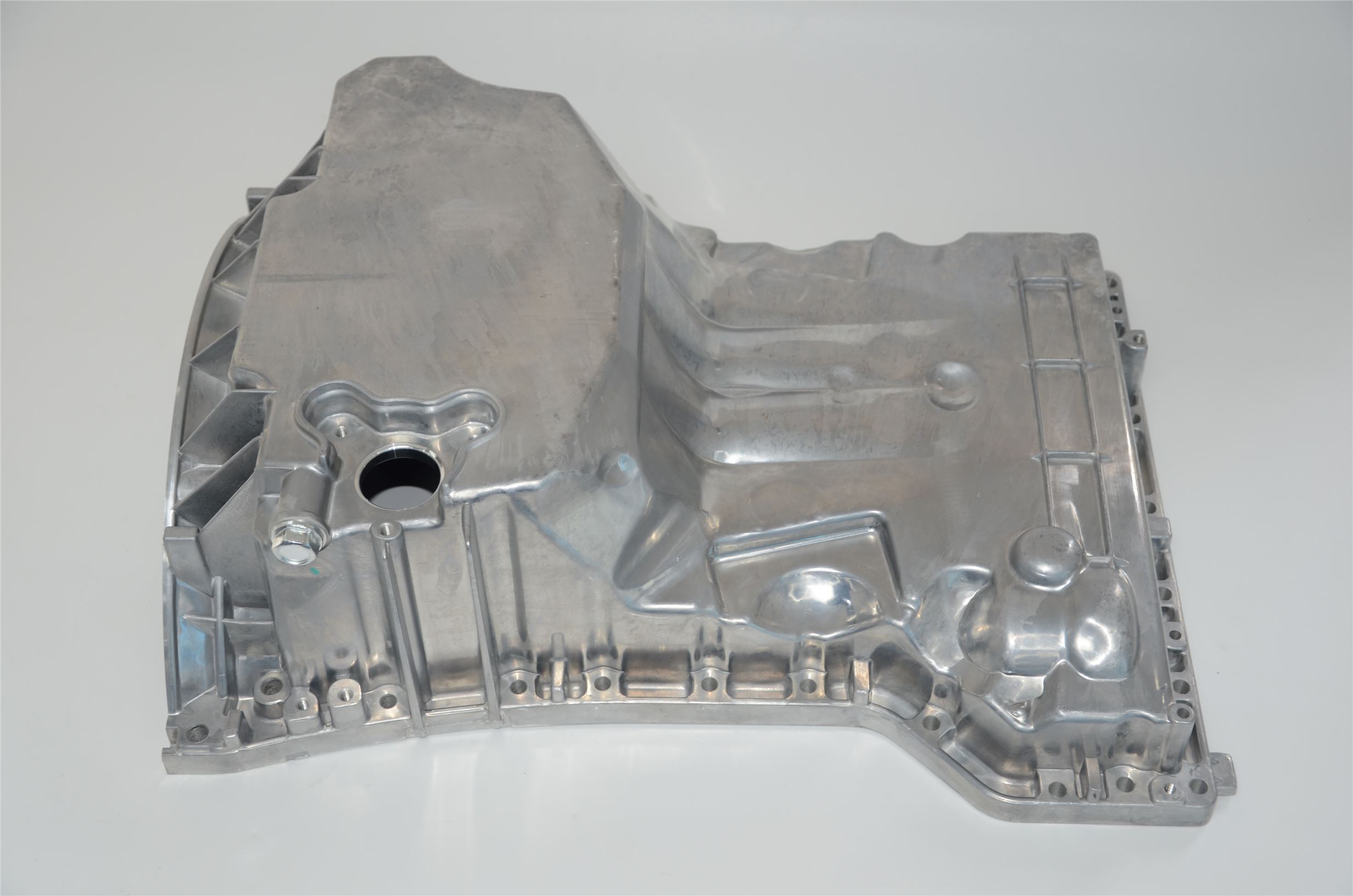 Oil pan (aluminum) 2710101513 for BENZM271