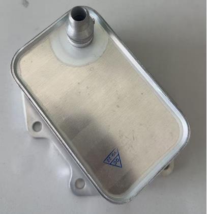 bmw-b47d20b-oil-cooler-11428580417-4