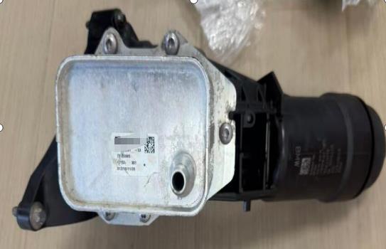 bmw-b47d20b-oil-filter-housing-11428580417-8
