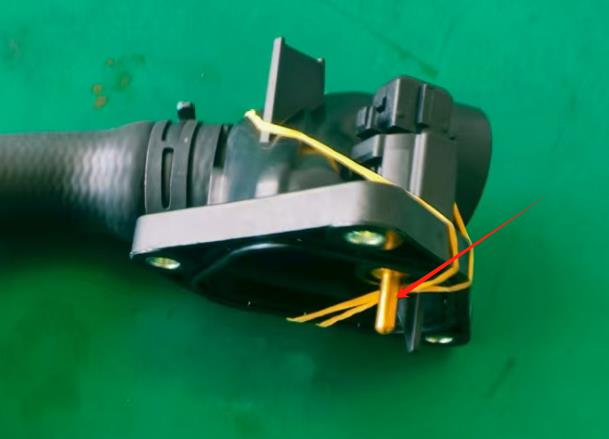 BMW F20, F21 Rohr mit Sensor 11537600586-2