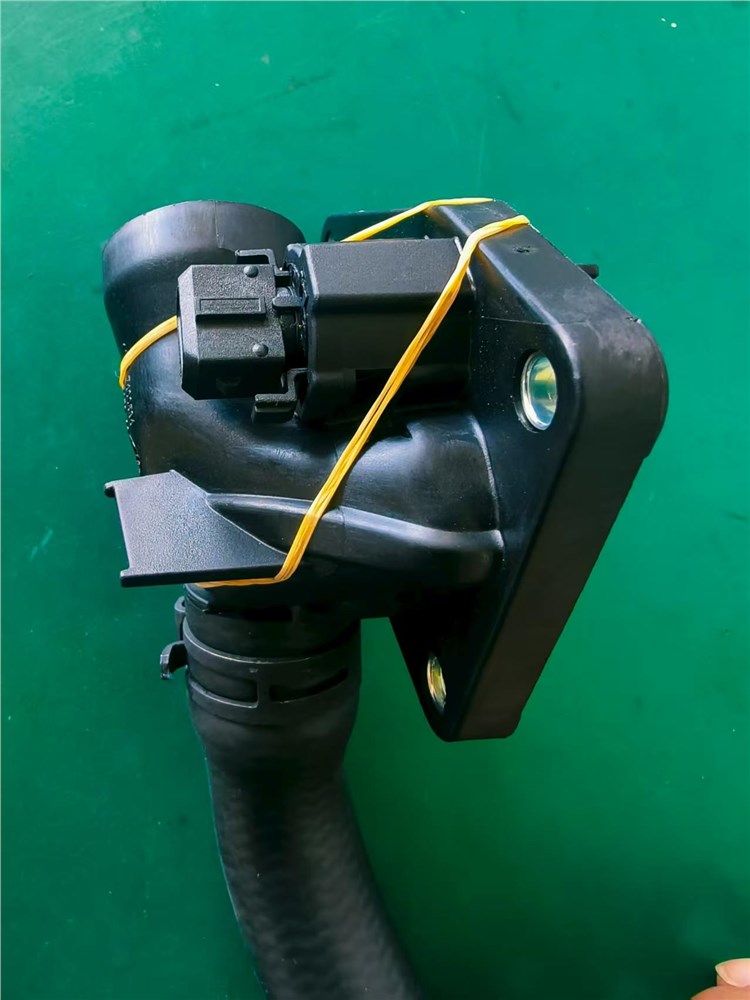 bmw-f20,f21-rohr---mit-sensor-11537600586-4