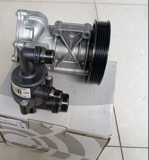 Bomba de agua BMW N46-11517515778-57