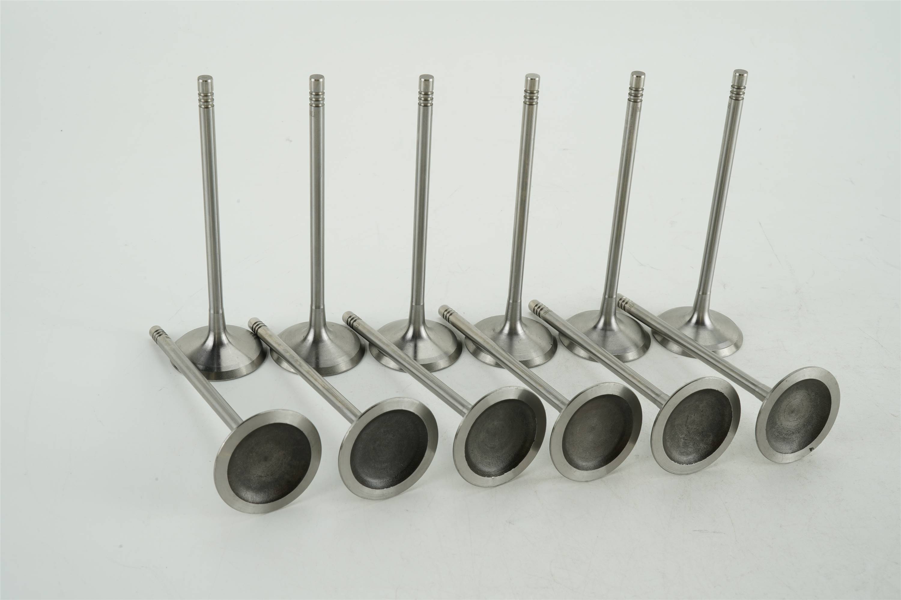 válvula de admisión BMW N52B30-11347553771-6