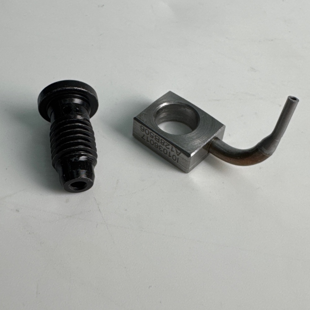 bora-1.6-1.8-1.9-cylinder-nozzle-053103157a-6