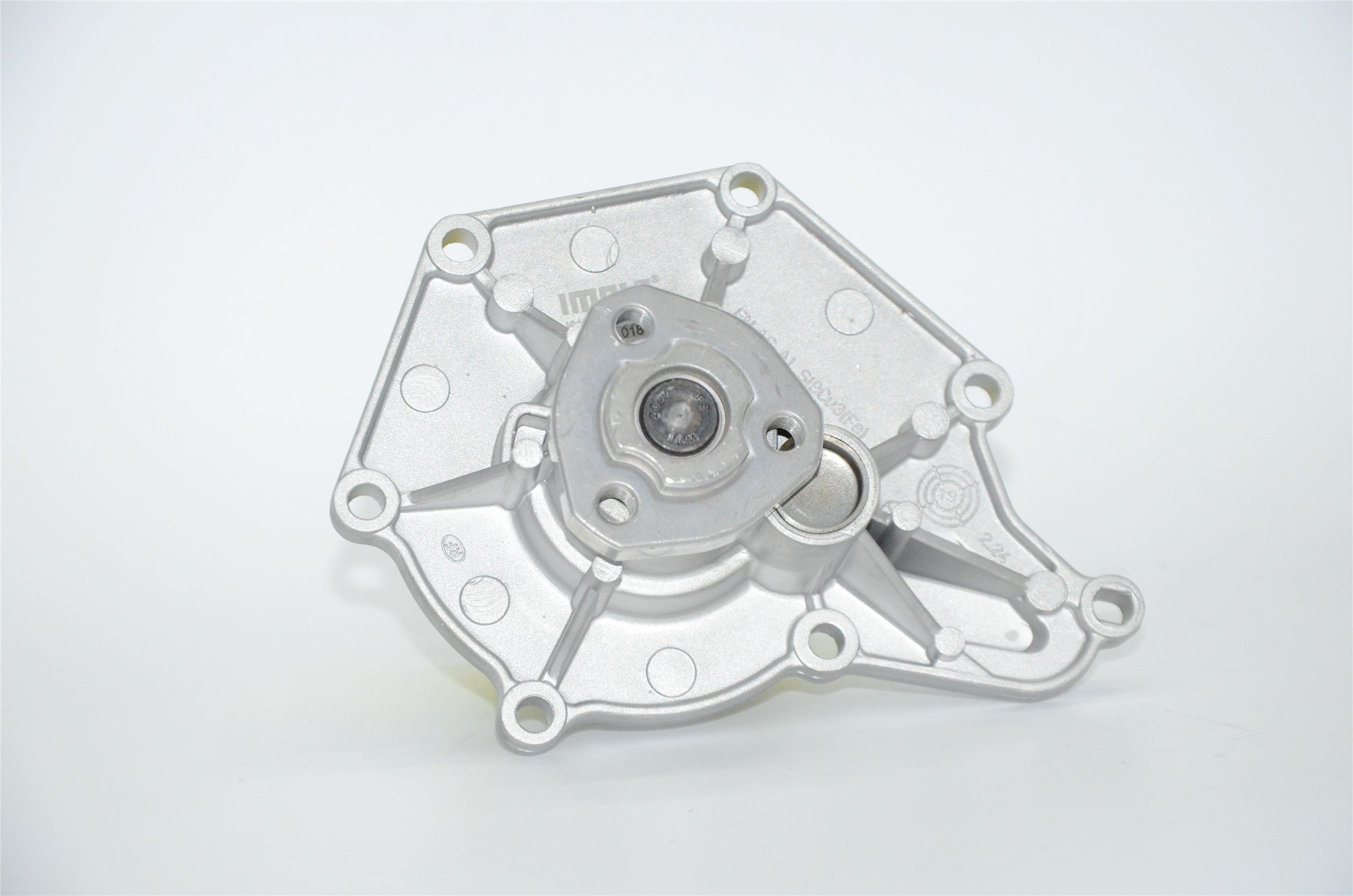c6-2.4-c63.2-c63.0t-q73.0t-water-pump-06e121005d-8