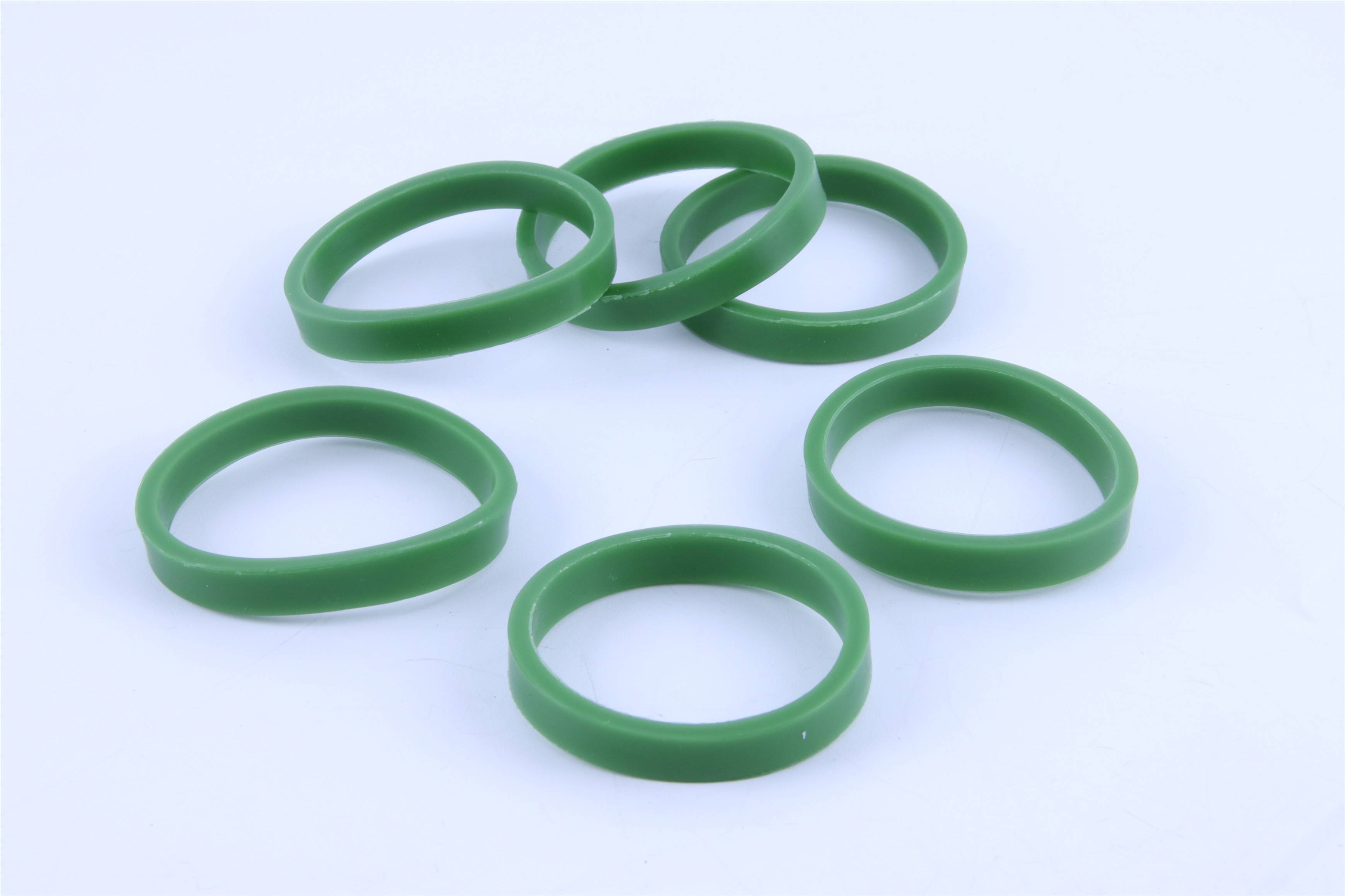 c62.4-2.8-3.2-c72.5-2.8--q53.2-----c63.0t-gasket-06e198717b