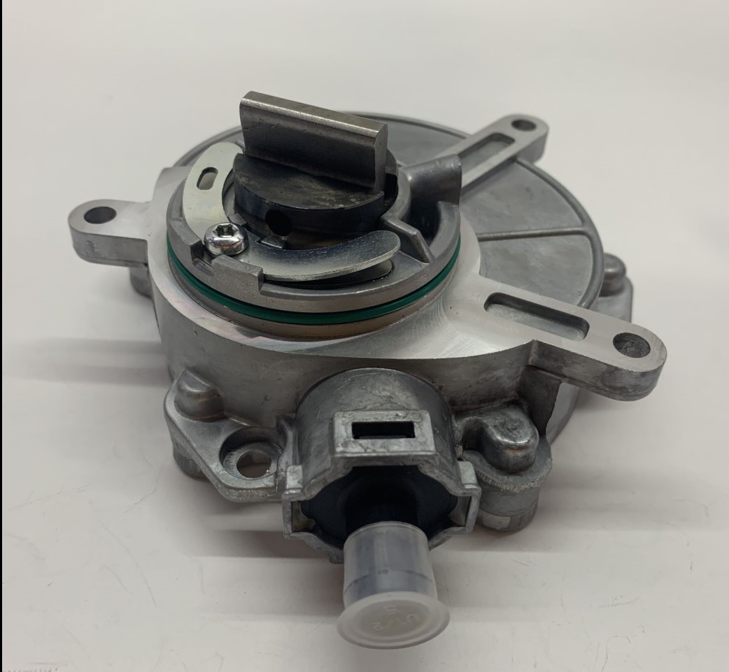 c62.4-3.2-vacuum-pump-06e145100b-4