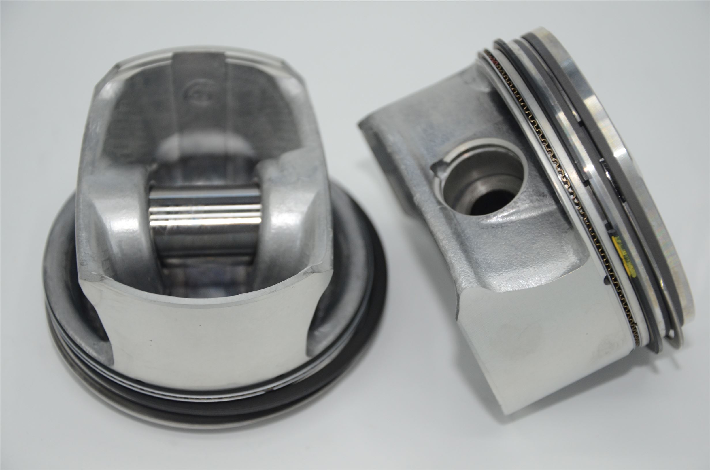 c62.4-Kolbensatz-Standard-06e107065dg-2