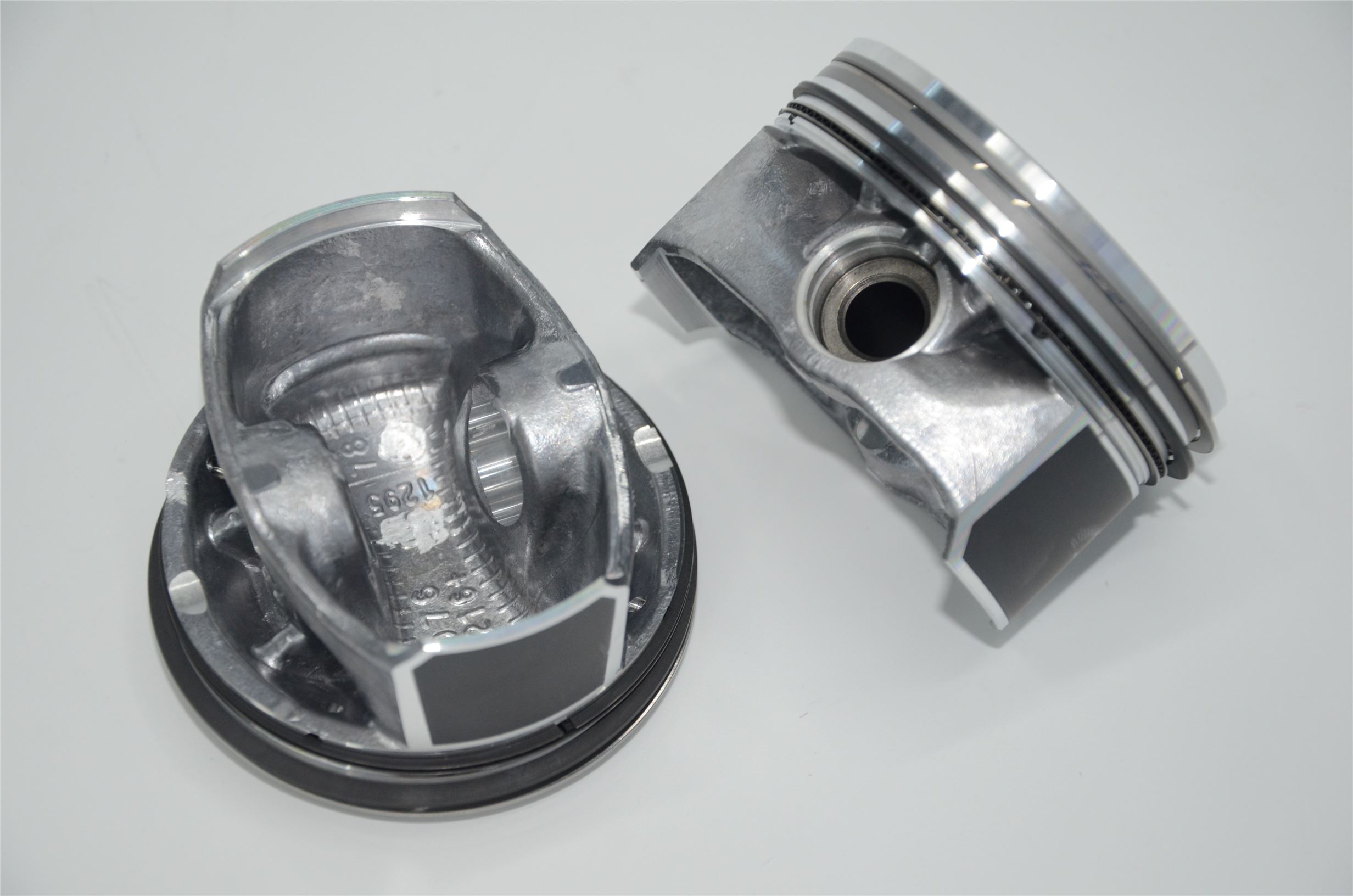 ea211-1.6-piston-set-std-04e107065ec-6