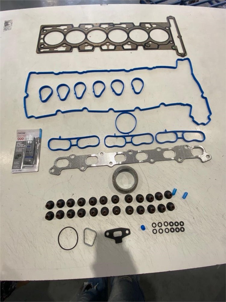 gasket kit HS26214PT2 for GMC ENVOY 4.2