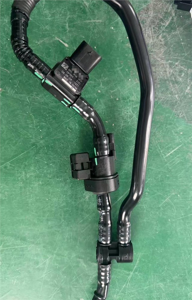 golf-a3-q3-1.5-pipe-05e133366an-4