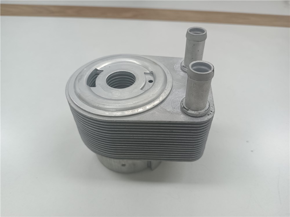 grand-cherokee-6.4-oil-cooler-5037523ab-4
