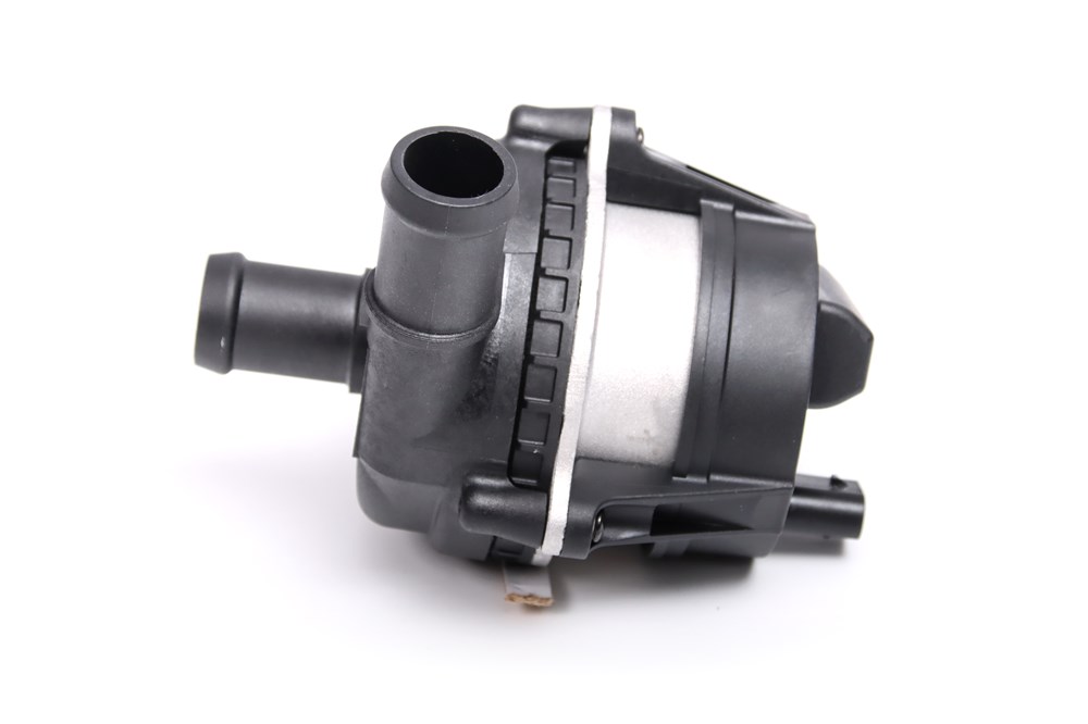 land-rover-2.0-3.0-additional-pump-lr095160-4