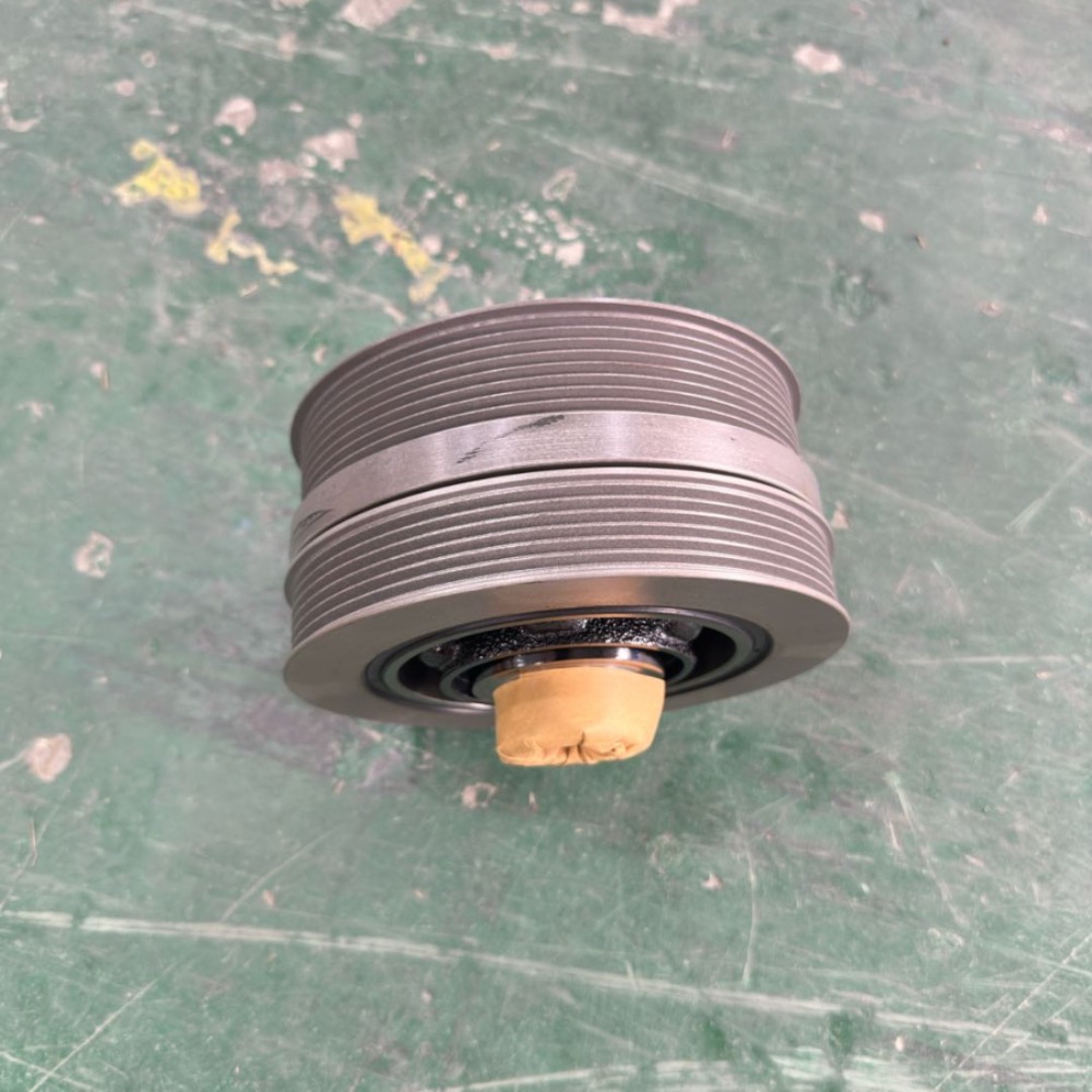 land-rover-3.0-5.0t-crankshaft-pully-lr124257-2