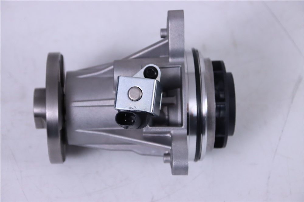 land-rover-3.0t-diesel-306dt-water-pump-lr089625-10