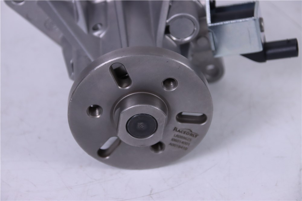 land-rover-3.0t-diesel-306dt-water-pump-lr089625-12
