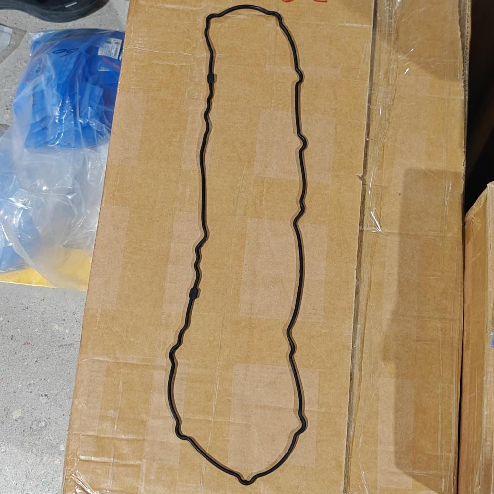 land-rover-428ps-448pn-valve-cover-gasket-lr007657-2