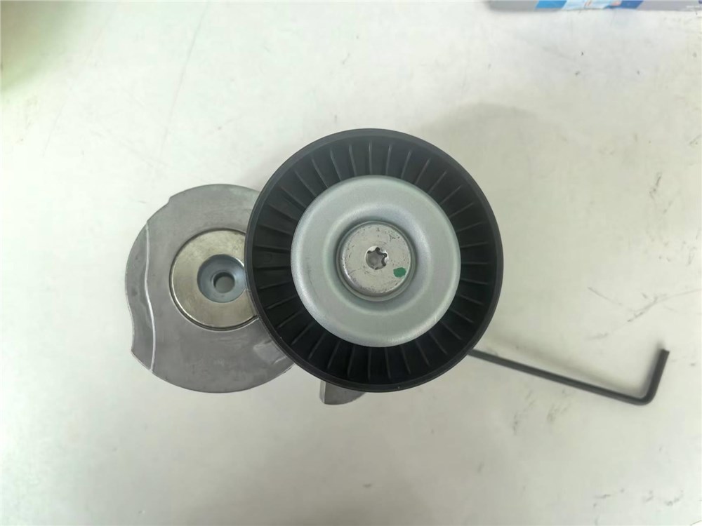 land-rover-b6324s-tensioner-lr004667-12