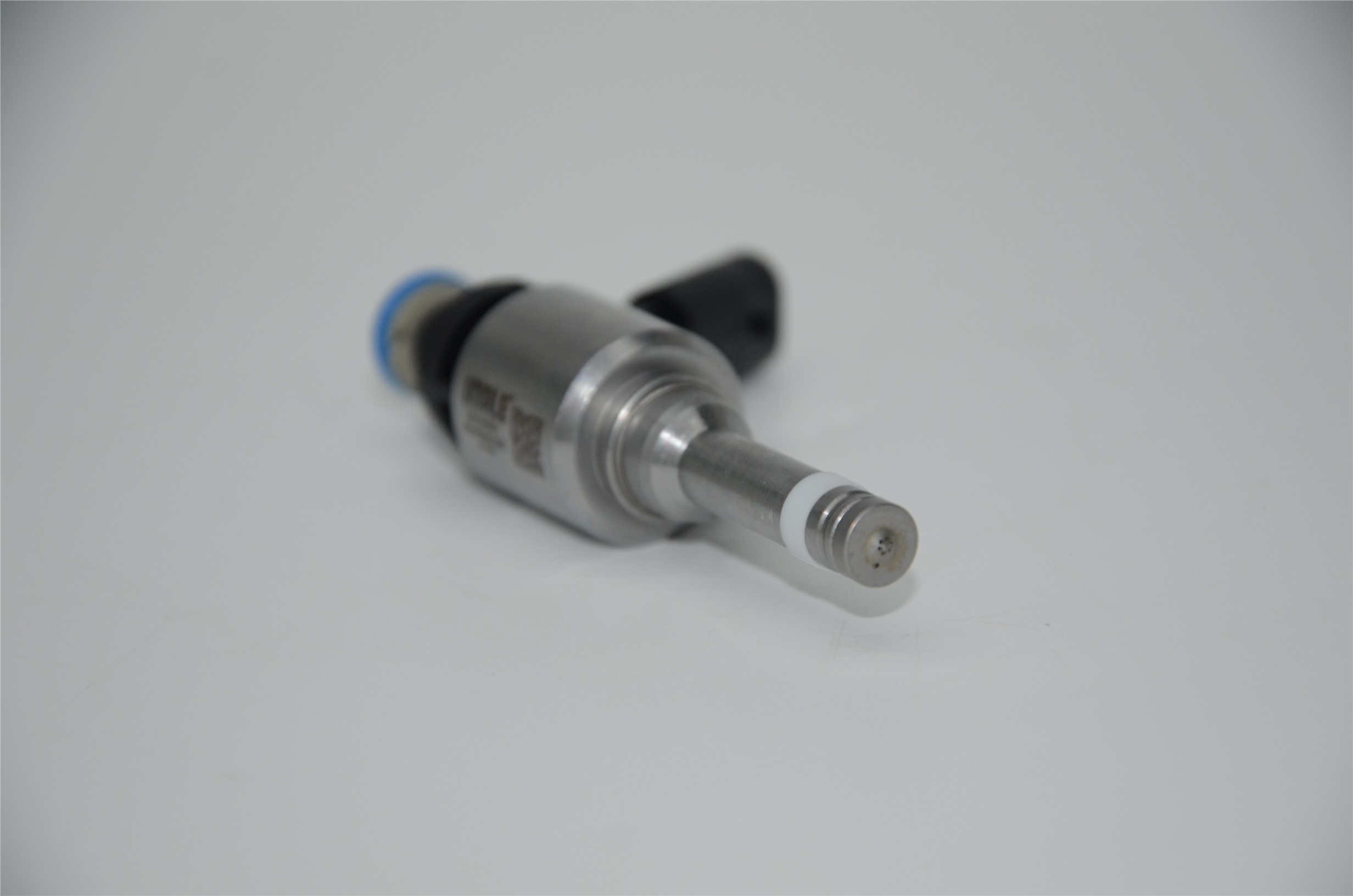 mt-2.0t-q.5-fuel-injector-06j906036r-4