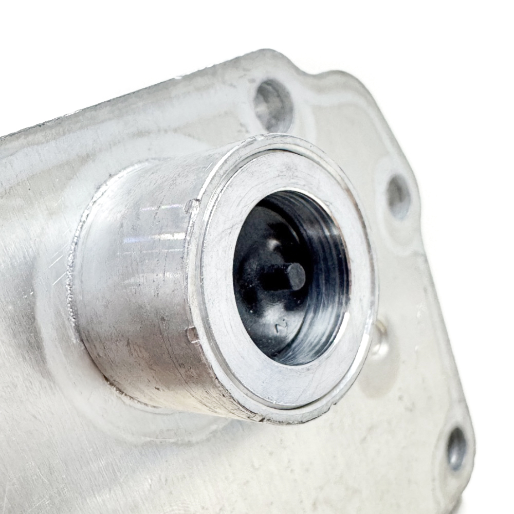 new-land-rover-2.0-t-diesel-oil-cooler-lr073678-16