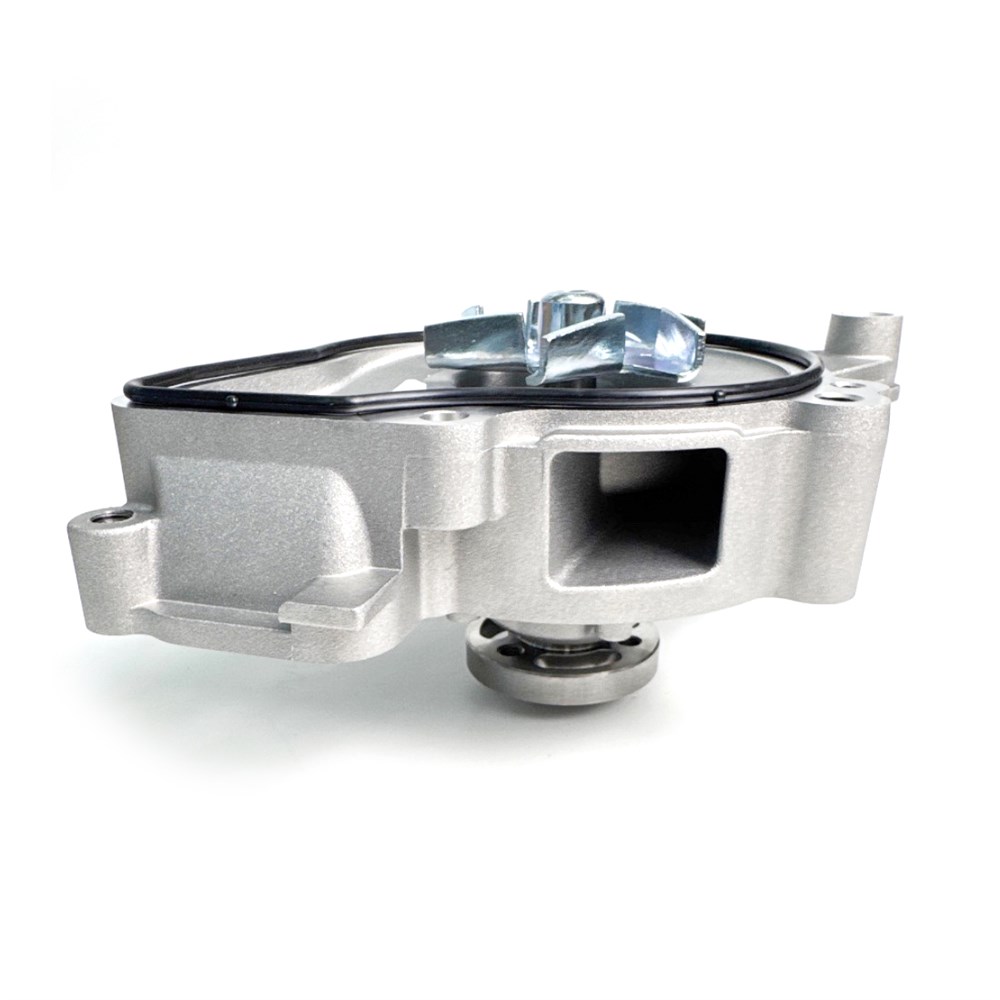 new-regal-2.4-2.0t-water-pump-12624936-158