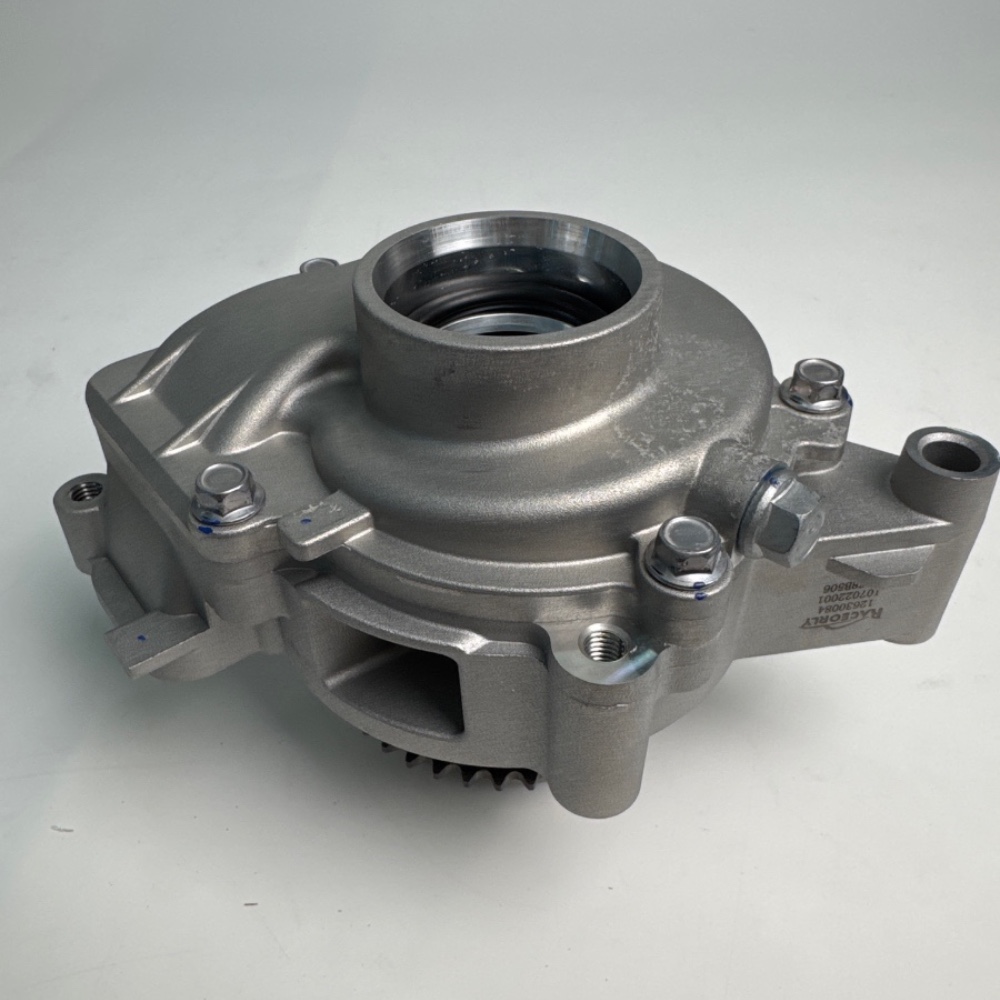 new-regal-2.4-2.0t-water-pump-12624936-2