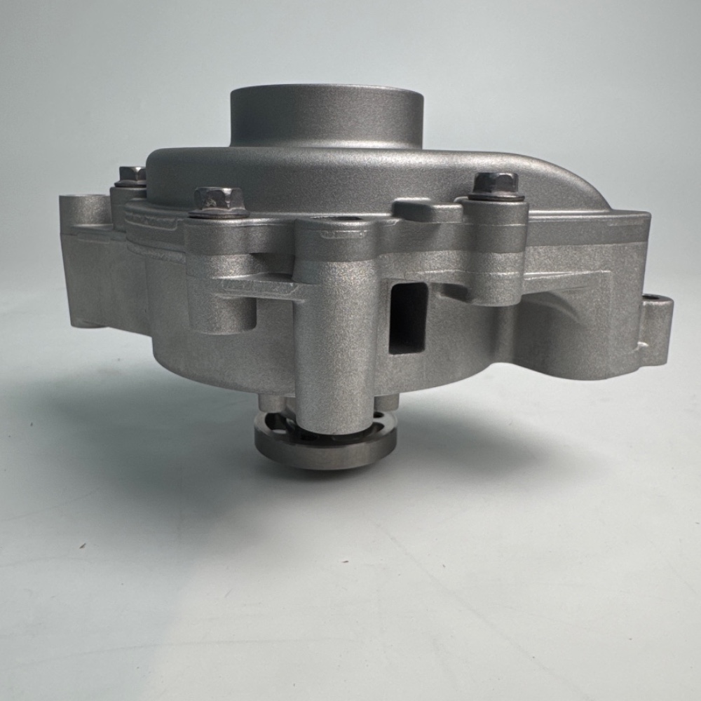 new-regal-2.4-2.0t-water-pump-12624936-50