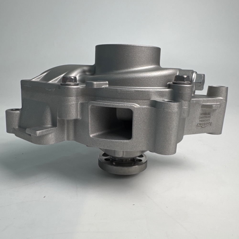 new-regal-2.4-2.0t-water-pump-12624936-54