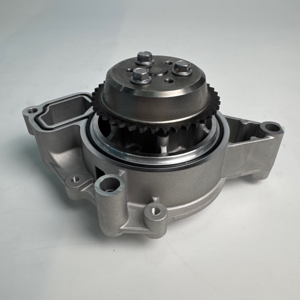 new-regal-2.4-2.0t-water-pump-12624936-98