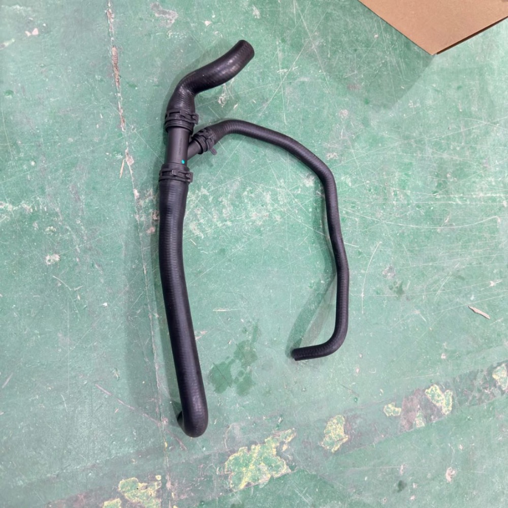 Panamera-Rohr-94610605122-8